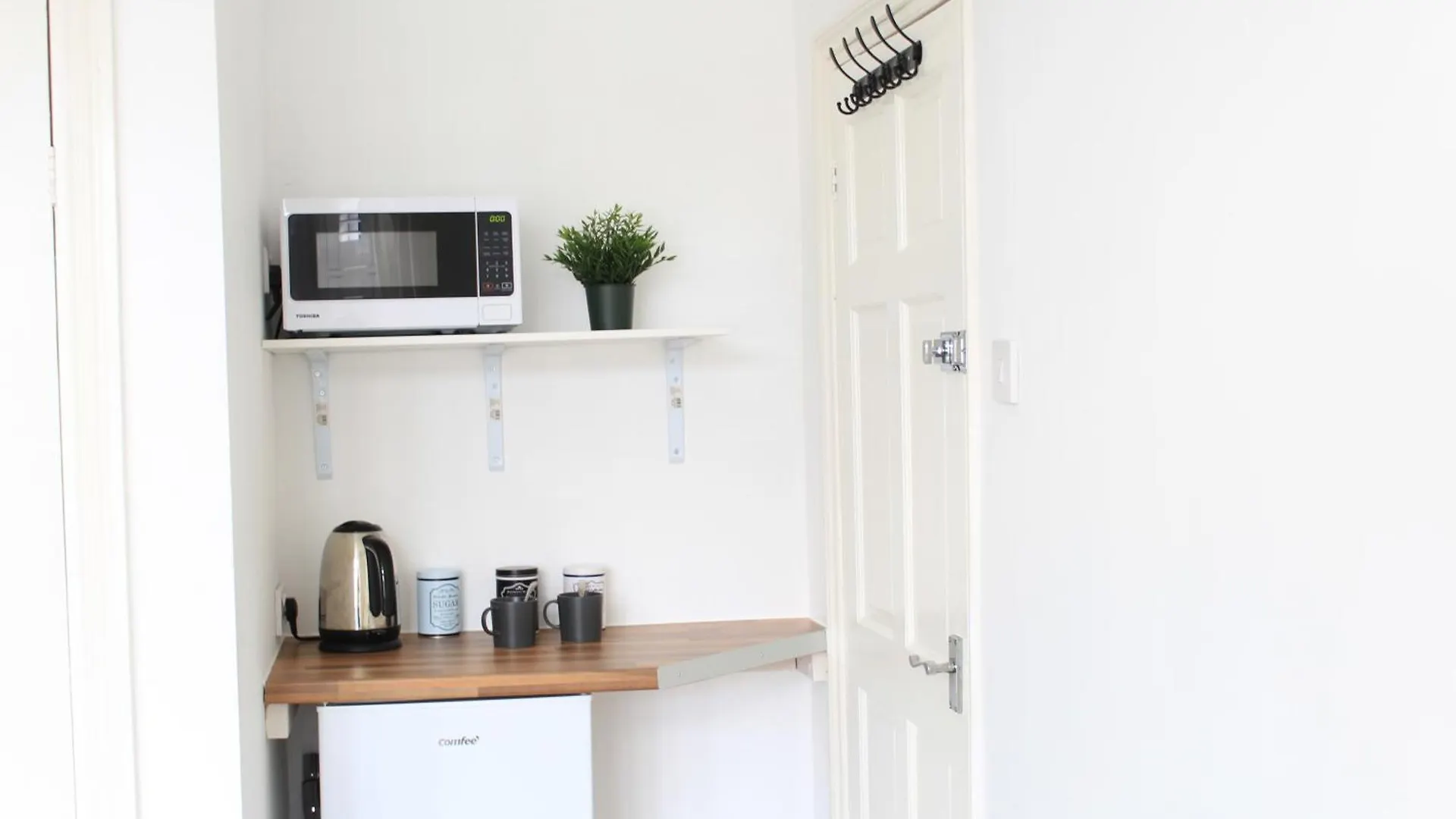 Private Toilet, 15 Min To Central London Homestay